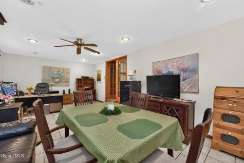 5 Crescent Lane Troy NY 12180