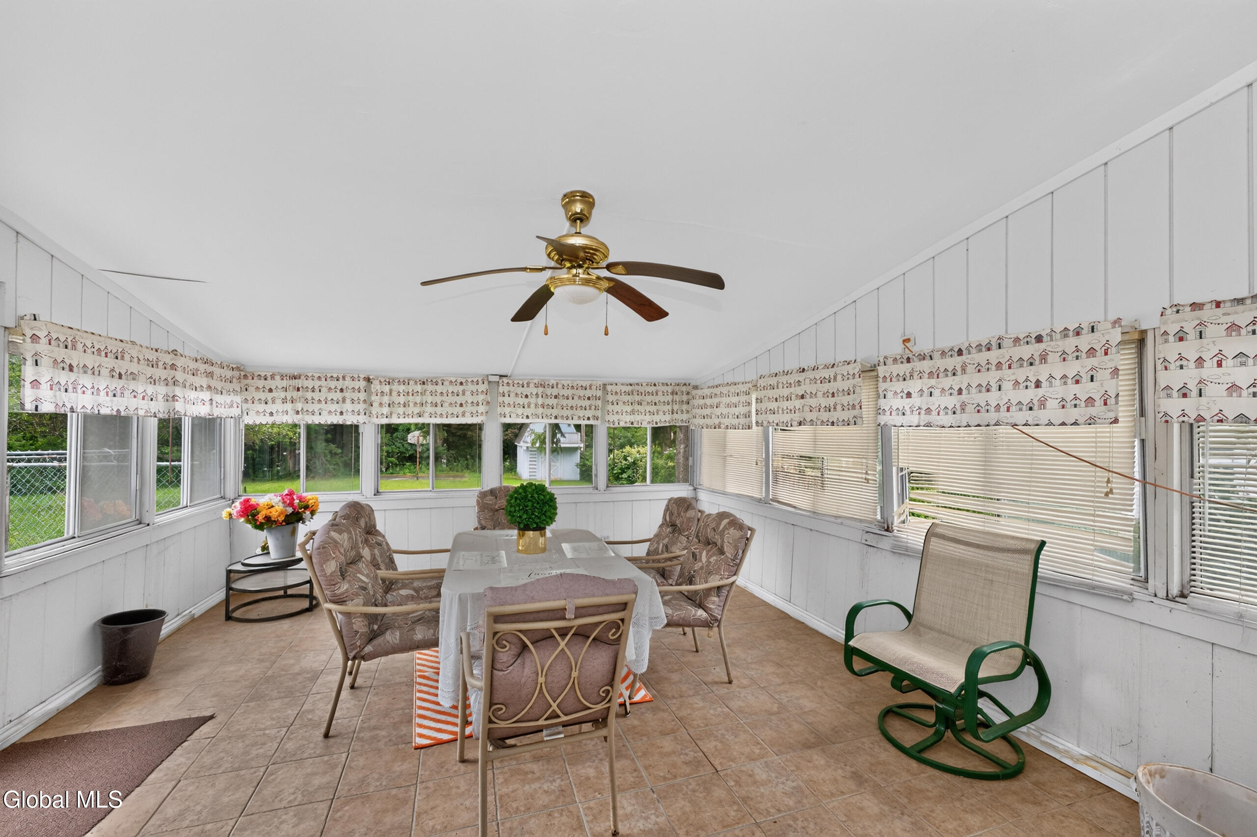 5 Crescent Lane Troy NY 12180