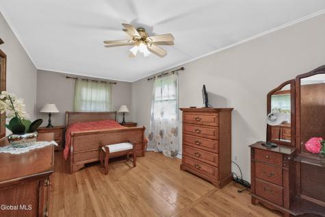 5 Crescent Lane Troy NY 12180