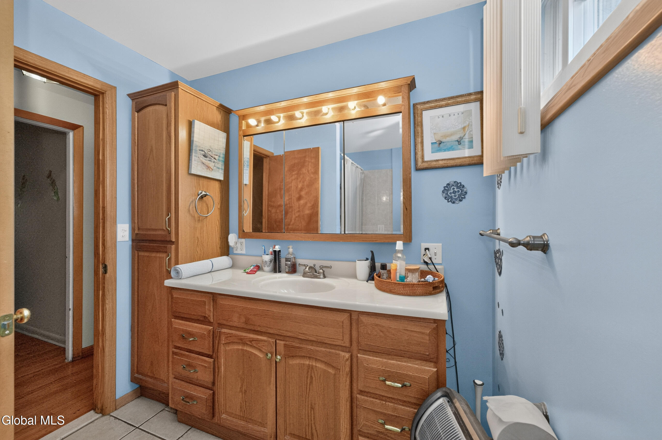 5 Crescent Lane Troy NY 12180