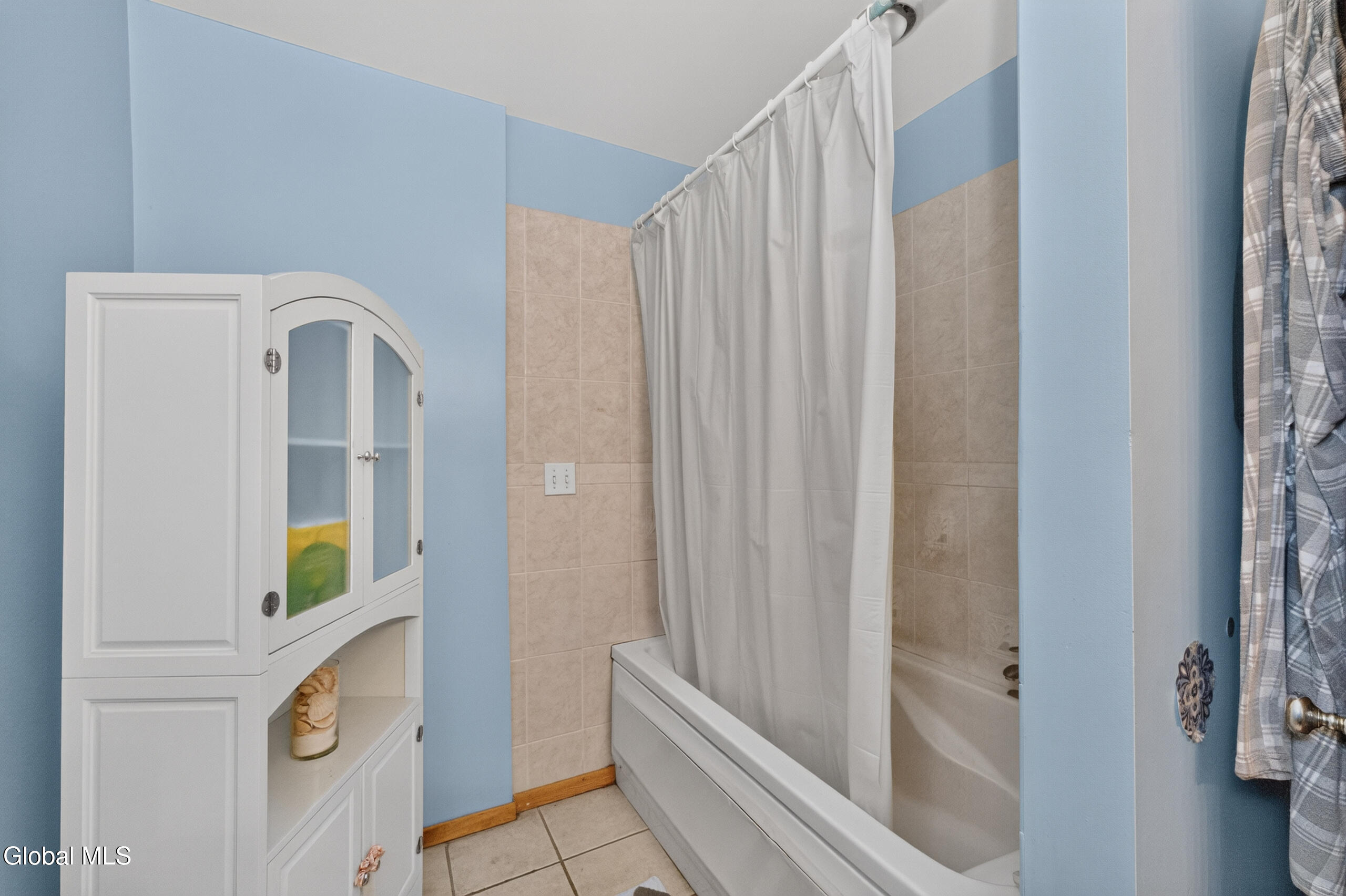 5 Crescent Lane Troy NY 12180