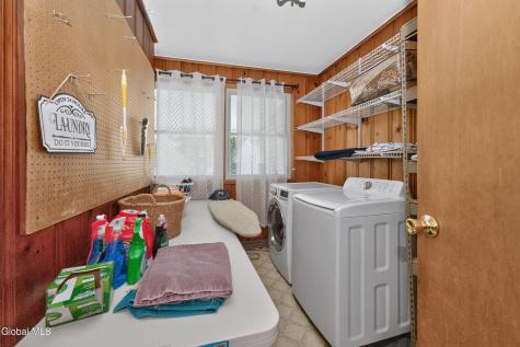 5 Crescent Lane Troy NY 12180