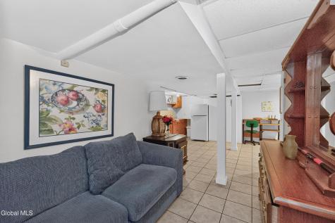 5 Crescent Lane Troy NY 12180