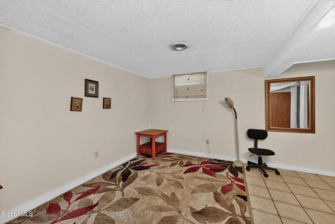 5 Crescent Lane Troy NY 12180