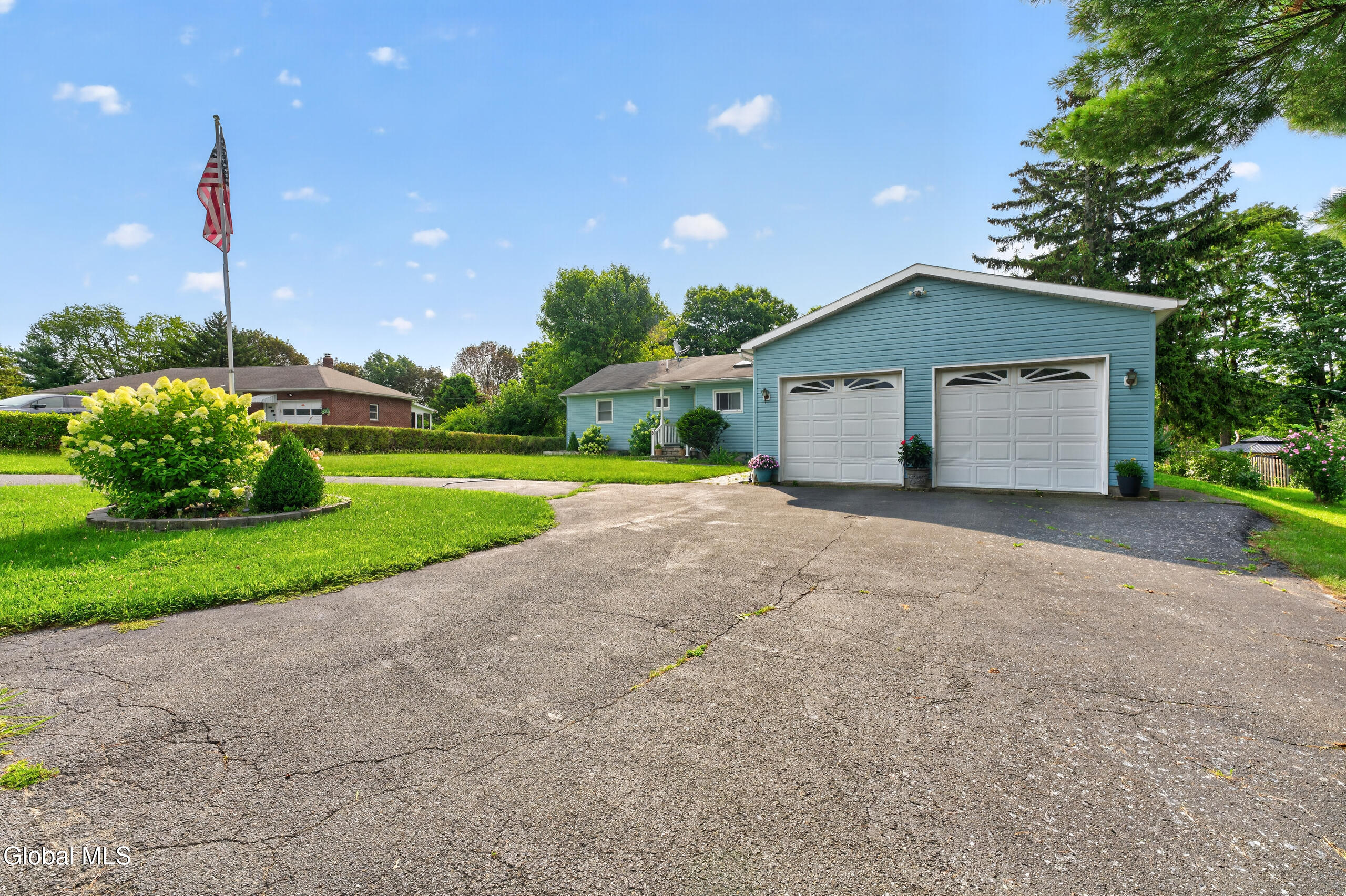 5 Crescent Lane Troy NY 12180