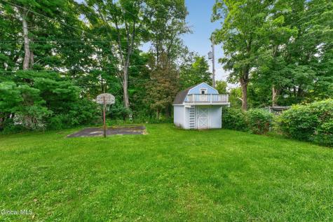 5 Crescent Lane Troy NY 12180