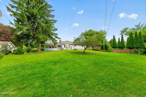 5 Crescent Lane Troy NY 12180