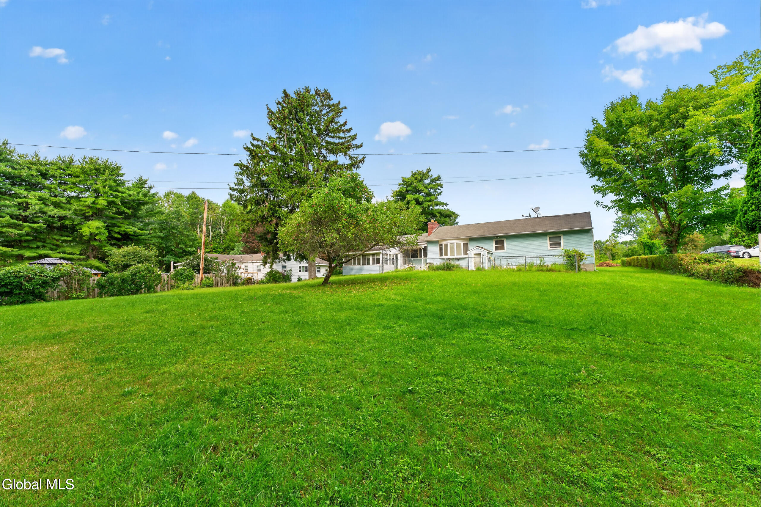 5 Crescent Lane Troy NY 12180