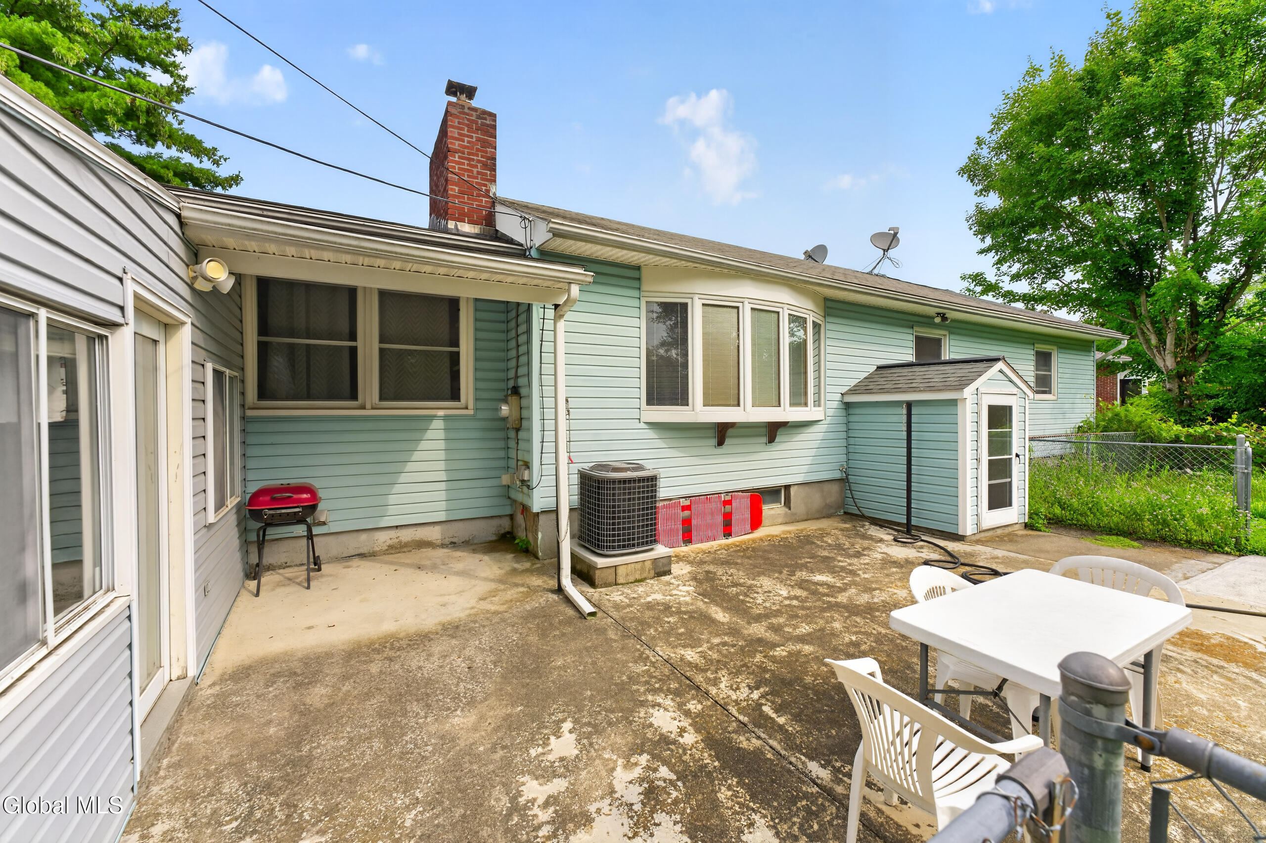 5 Crescent Lane Troy NY 12180