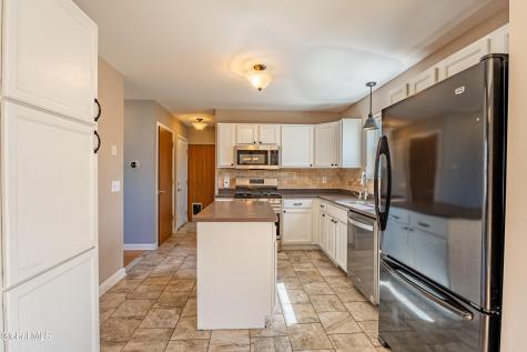6 Cobblestone Lane Troy NY 12180