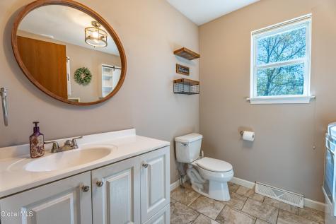6 Cobblestone Lane Troy NY 12180