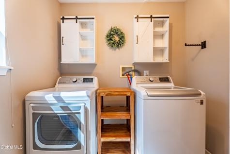 6 Cobblestone Lane Troy NY 12180
