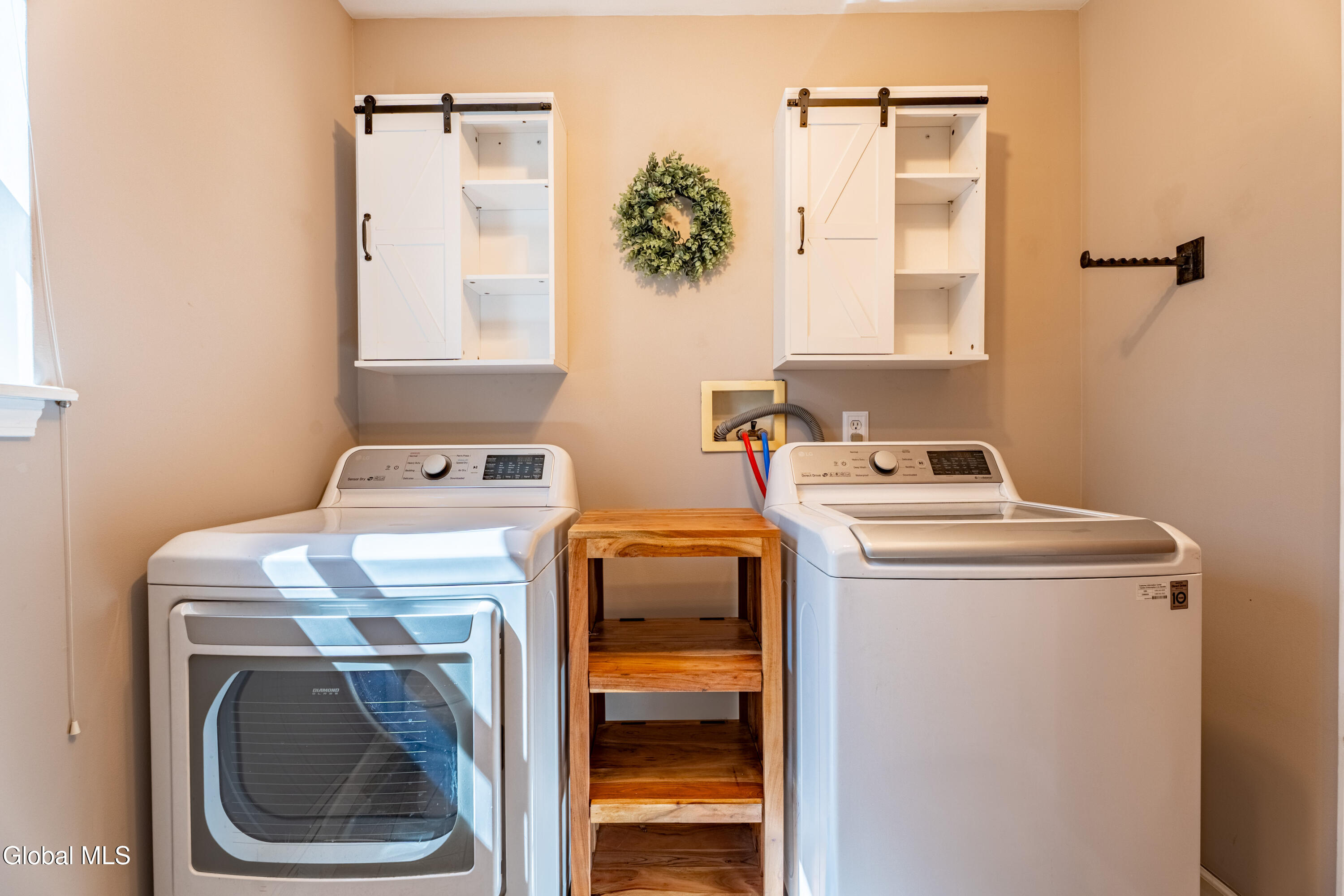 6 Cobblestone Lane Troy NY 12180