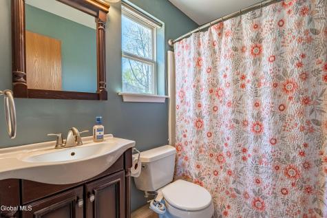 6 Cobblestone Lane Troy NY 12180