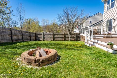 6 Cobblestone Lane Troy NY 12180