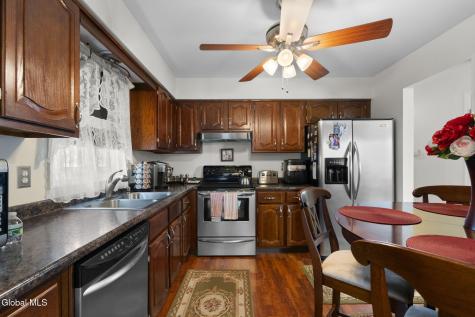 33 Abby Road Latham NY 12110