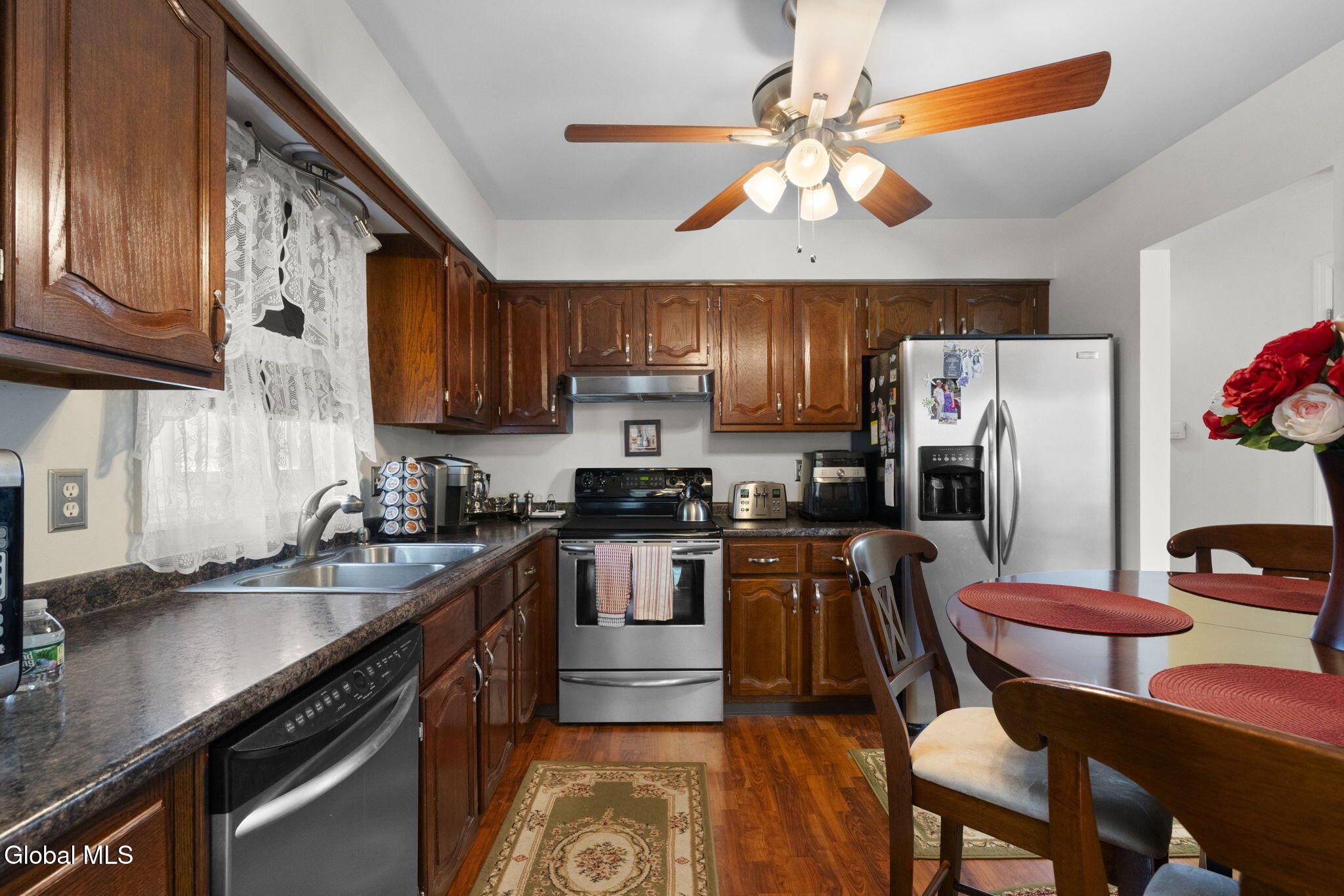 33 Abby Road Latham NY 12110