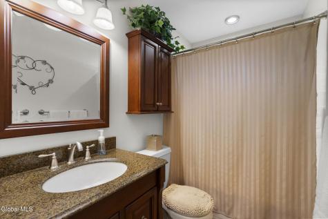 33 Abby Road Latham NY 12110