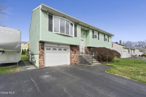 33 Abby Road Latham NY 12110