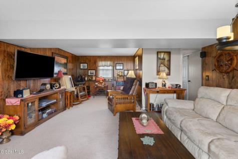 33 Abby Road Latham NY 12110