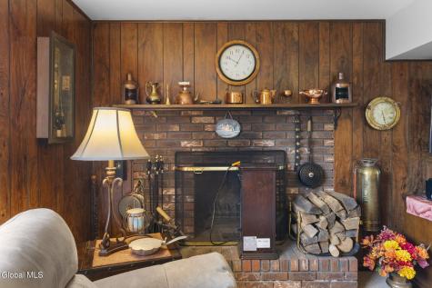 33 Abby Road Latham NY 12110