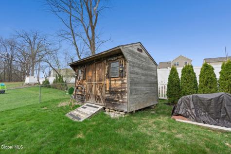 33 Abby Road Latham NY 12110