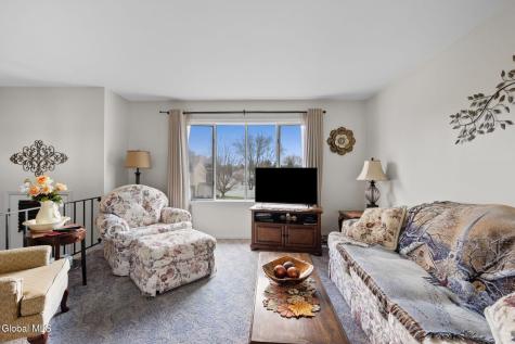 33 Abby Road Latham NY 12110