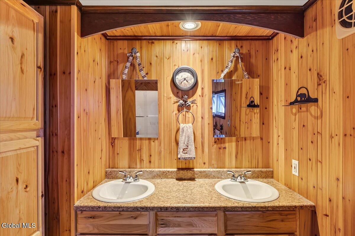 105 Mason Street Johnstown NY 12095