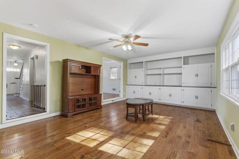 2108 E Baker Avenue Schenectady NY 12309