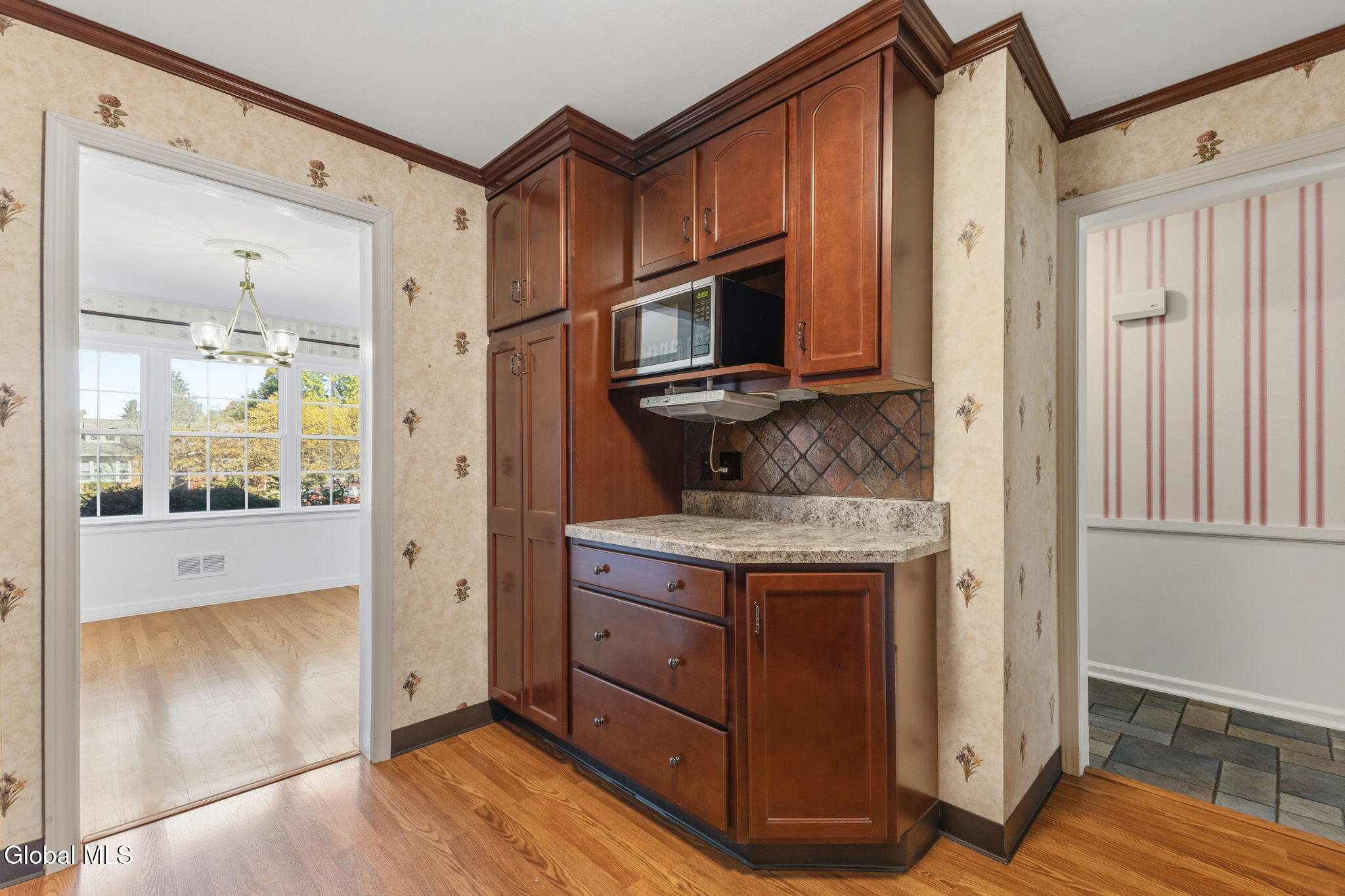 2108 E Baker Avenue Schenectady NY 12309