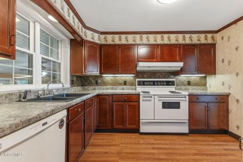 2108 E Baker Avenue Schenectady NY 12309