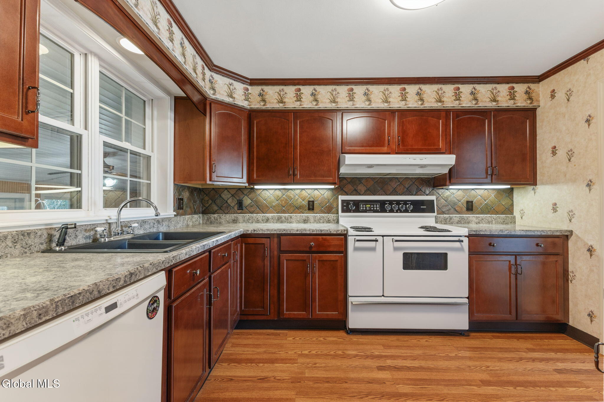 2108 E Baker Avenue Schenectady NY 12309