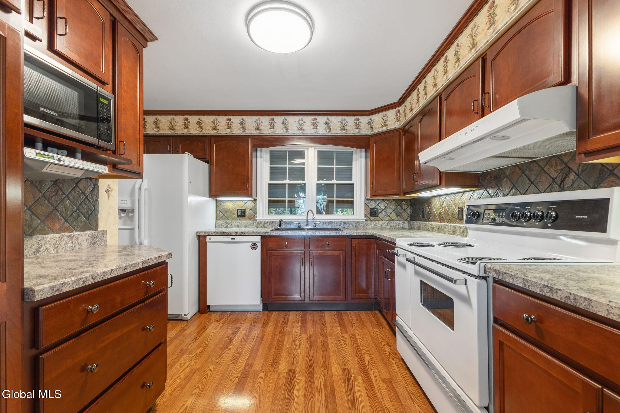 2108 E Baker Avenue Schenectady NY 12309