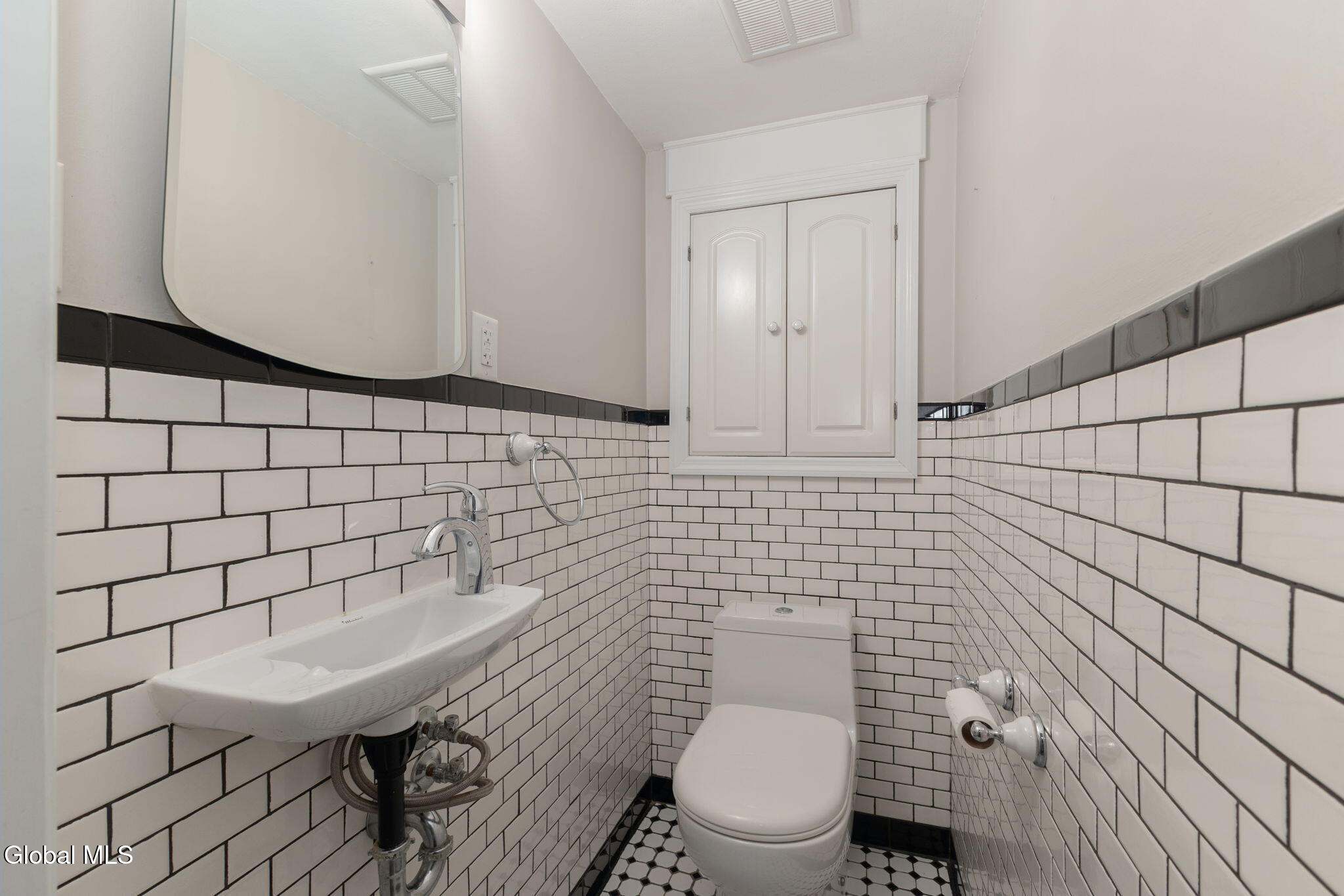 2108 E Baker Avenue Schenectady NY 12309