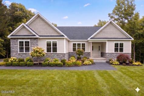 105 Maxwell Road Latham NY 12110