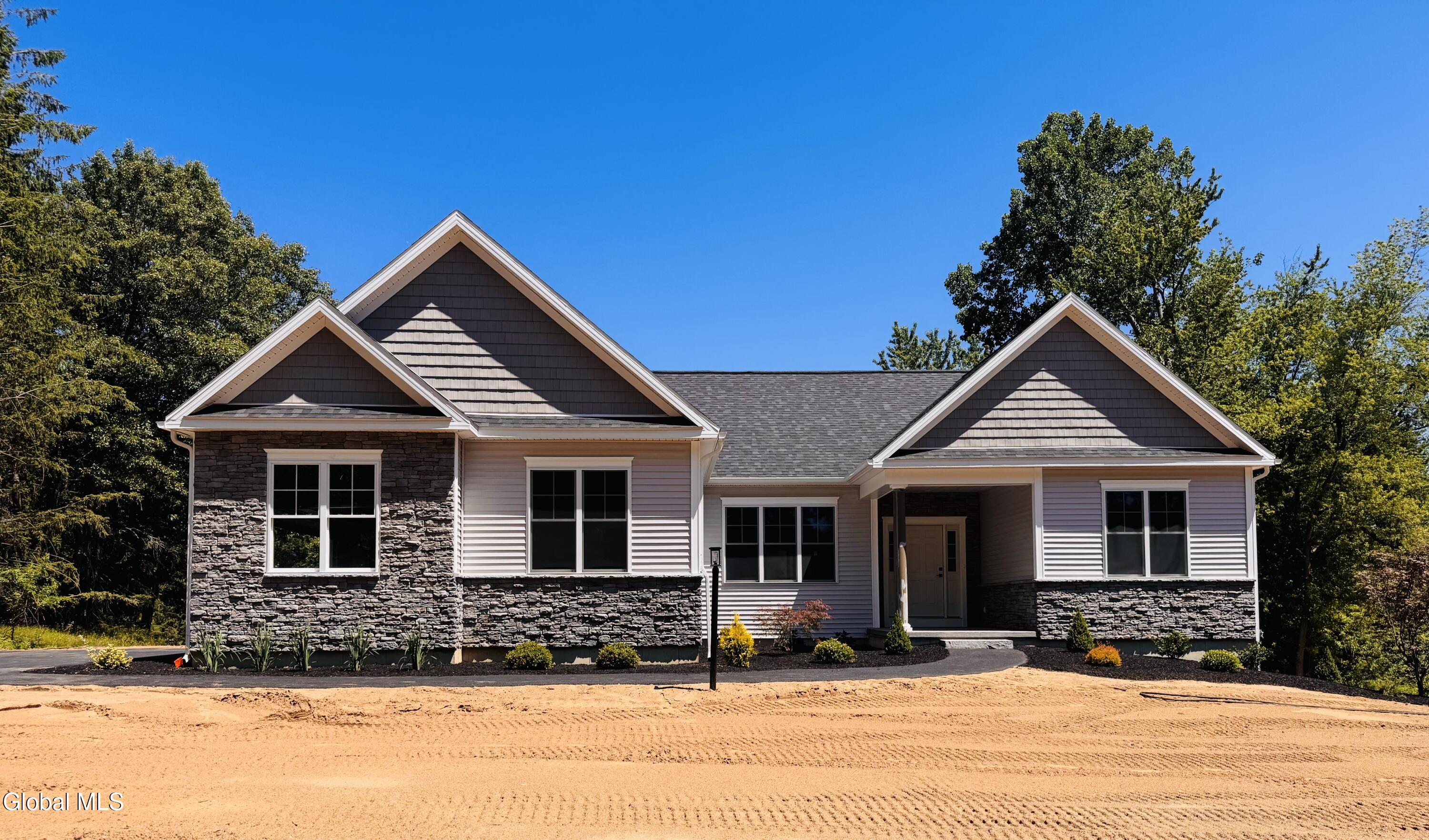 105 Maxwell Road Latham NY 12110
