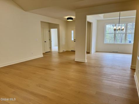 105 Maxwell Road Latham NY 12110