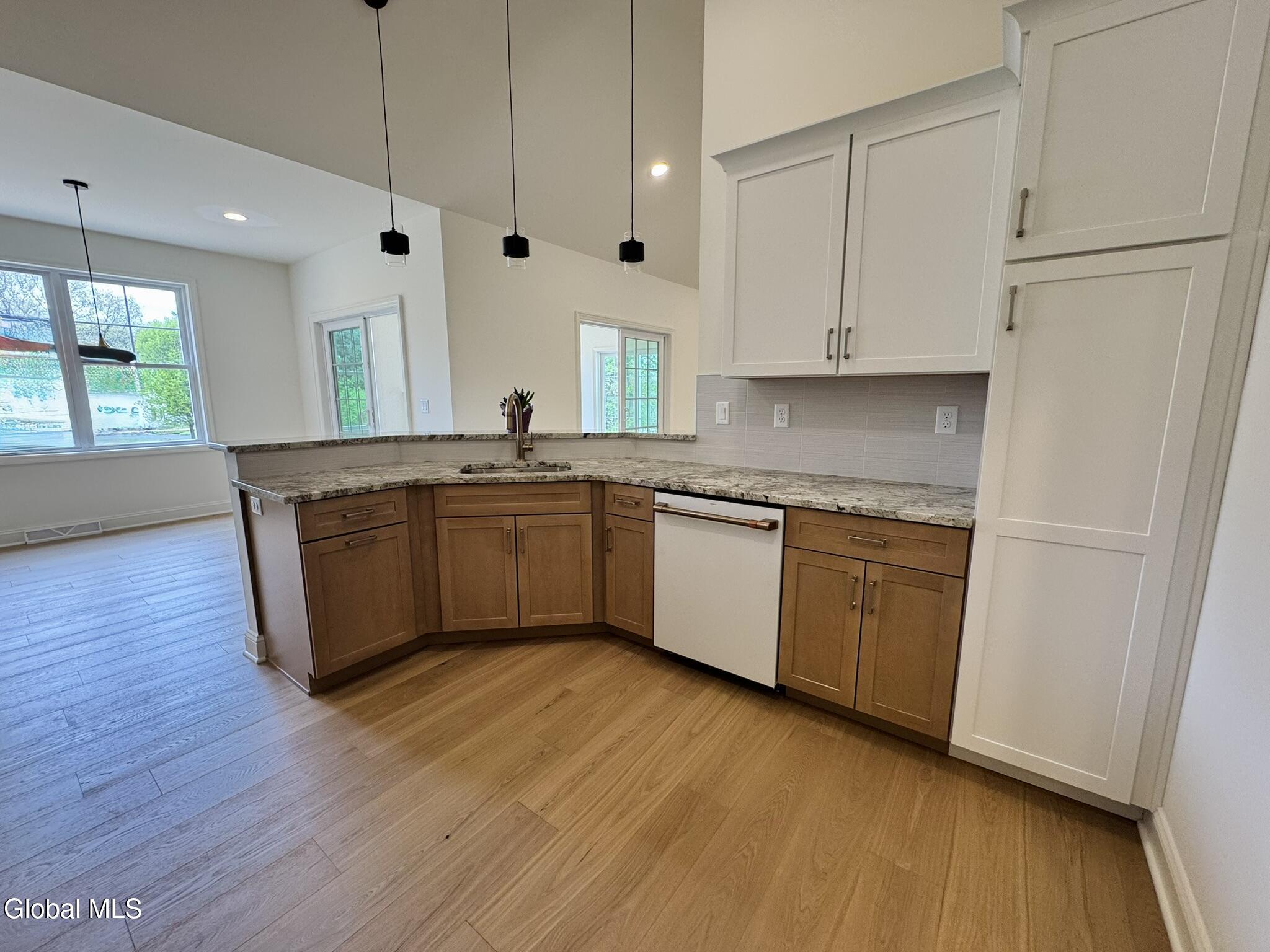 105 Maxwell Road Latham NY 12110