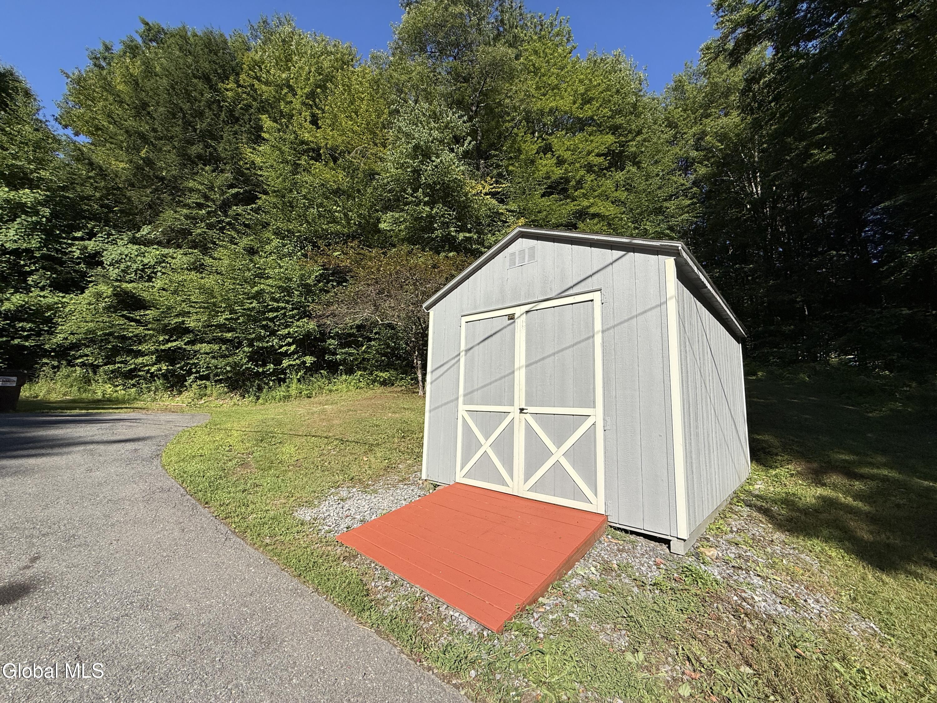 25 Folts Road Corinth NY 12822