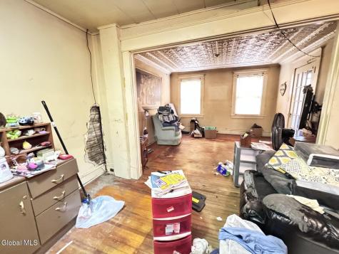 579 6th Avenue Troy NY 12182