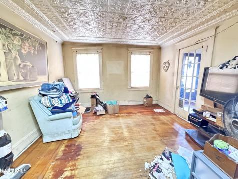 579 6th Avenue Troy NY 12182