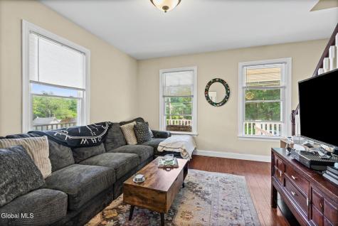32 5th Street Gloversville NY 12078