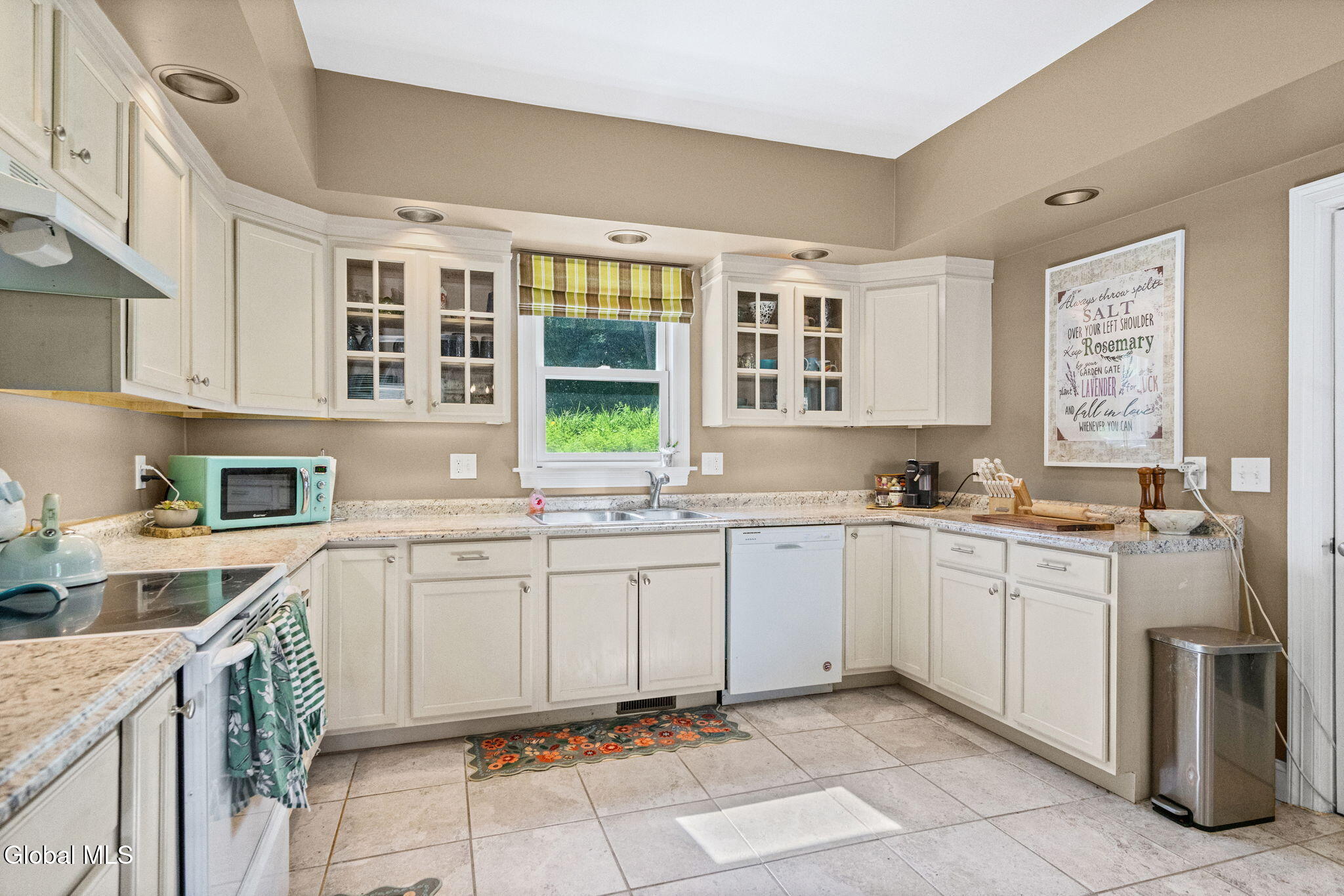 32 5th Street Gloversville NY 12078