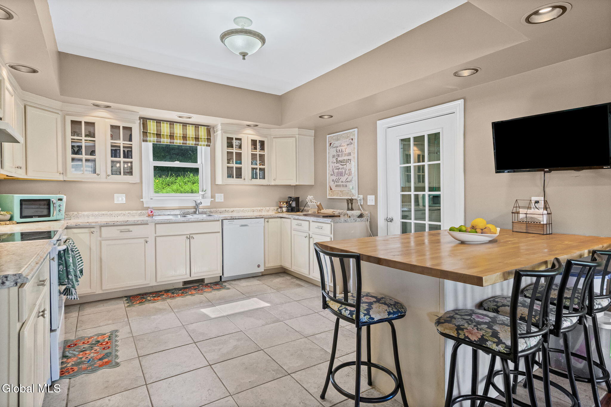 32 5th Street Gloversville NY 12078