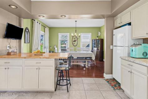 32 5th Street Gloversville NY 12078