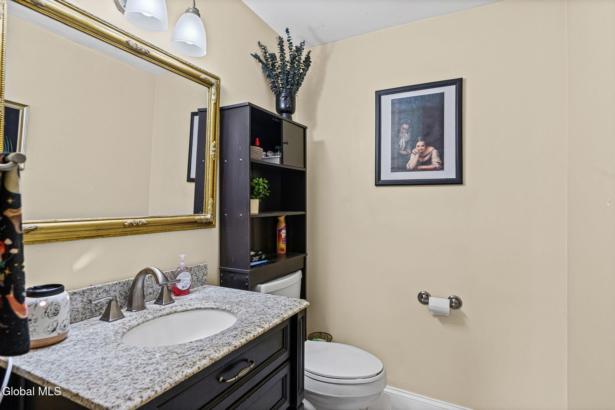 32 5th Street Gloversville NY 12078