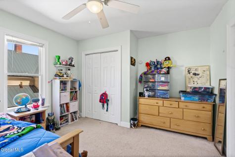 32 5th Street Gloversville NY 12078