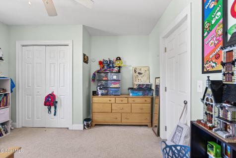 32 5th Street Gloversville NY 12078