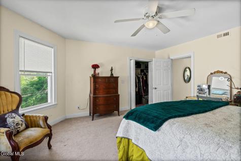32 5th Street Gloversville NY 12078