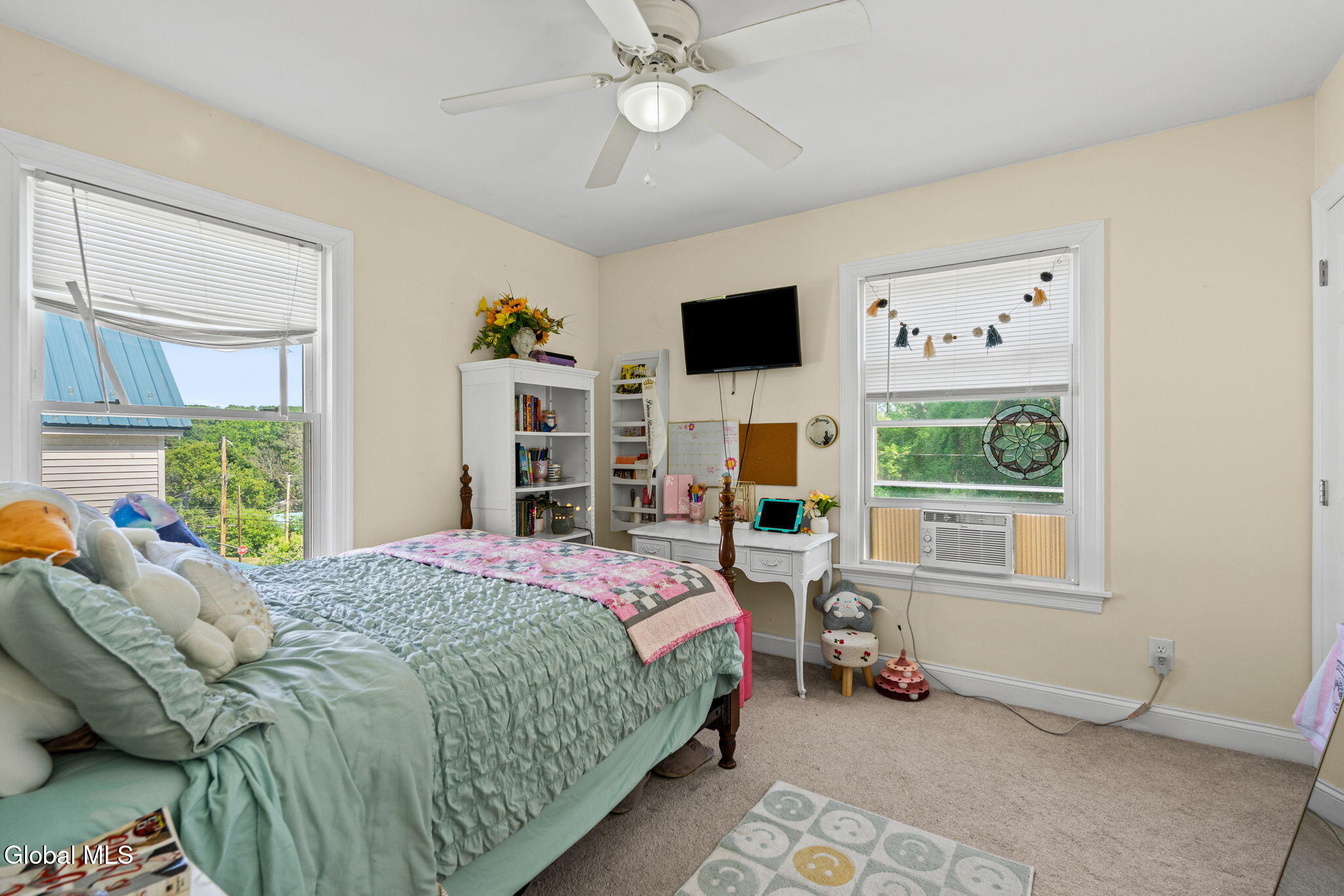 32 5th Street Gloversville NY 12078